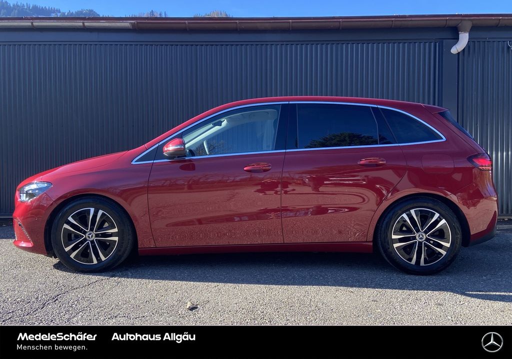 Mercedes-Benz B 200 2023