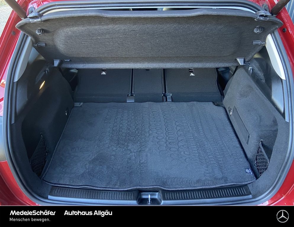 Mercedes-Benz B 200 2023