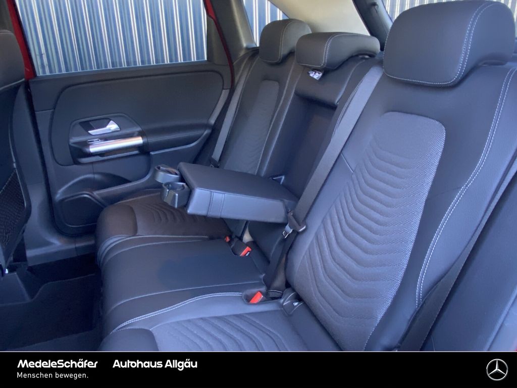 Mercedes-Benz B 200 2023