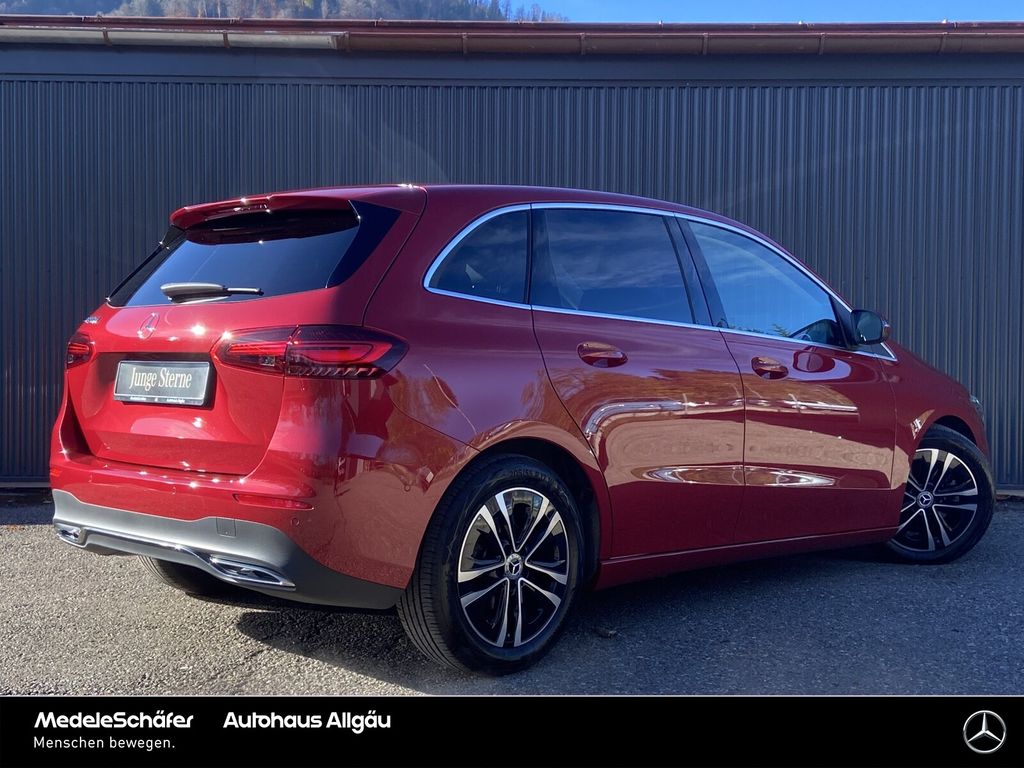 Mercedes-Benz B 200 2023