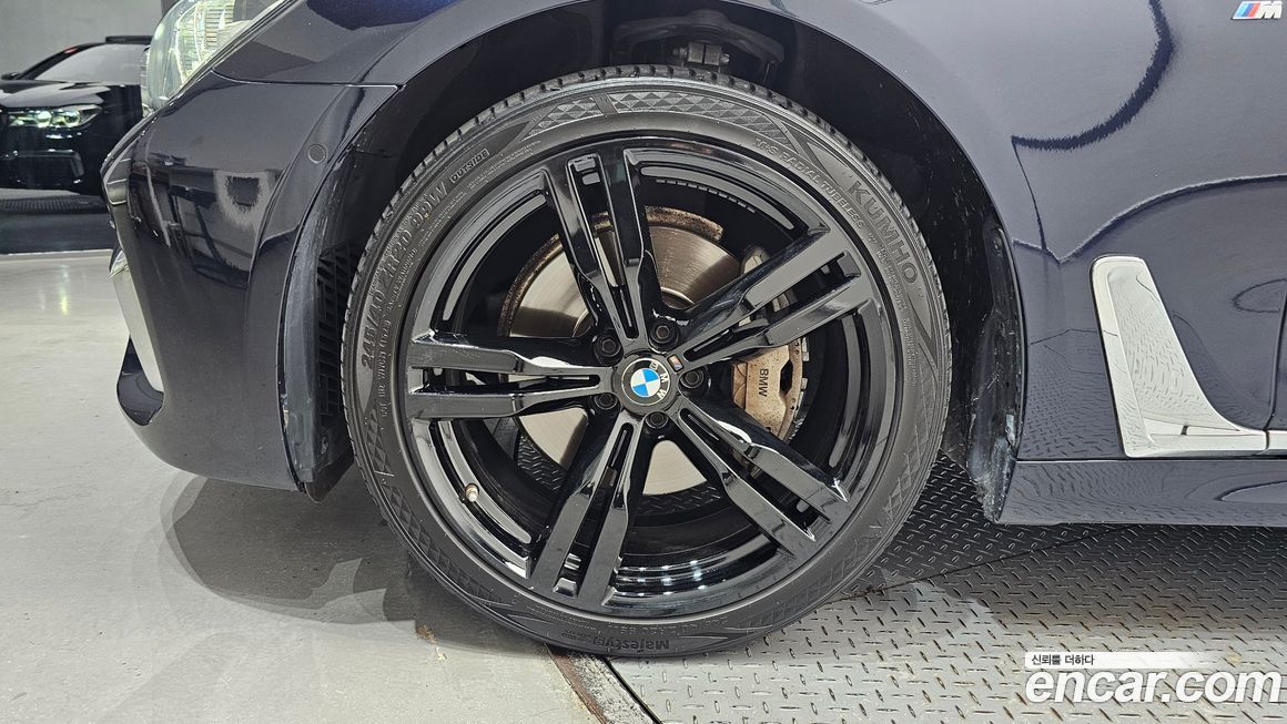 BMW 7-Series 2019