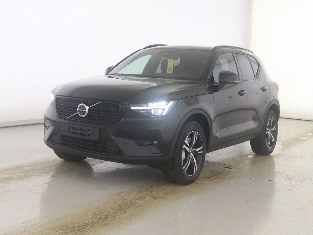 Volvo XC40 2025