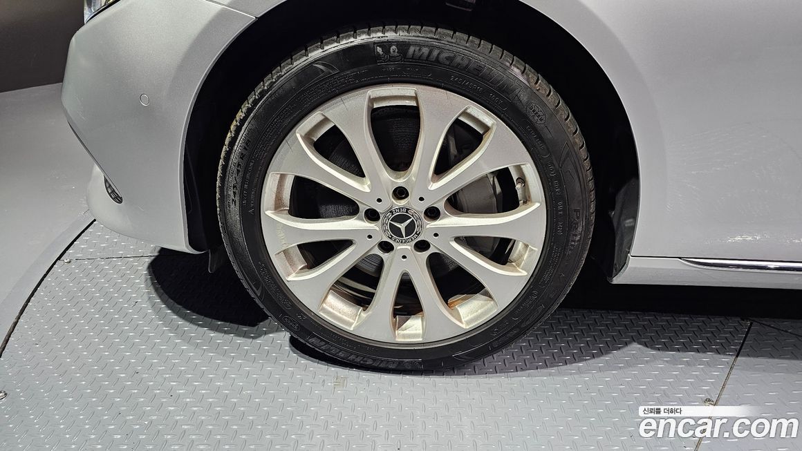 Mercedes-Benz E-Class 2019