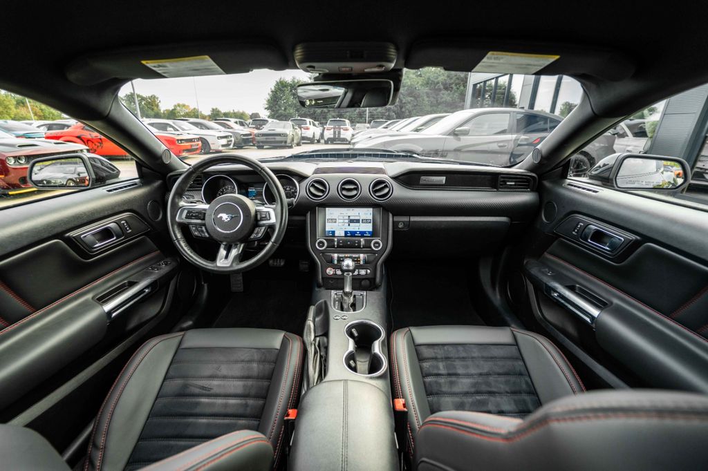 Ford Mustang 2021