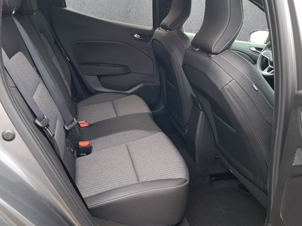 Mitsubishi Colt 2025