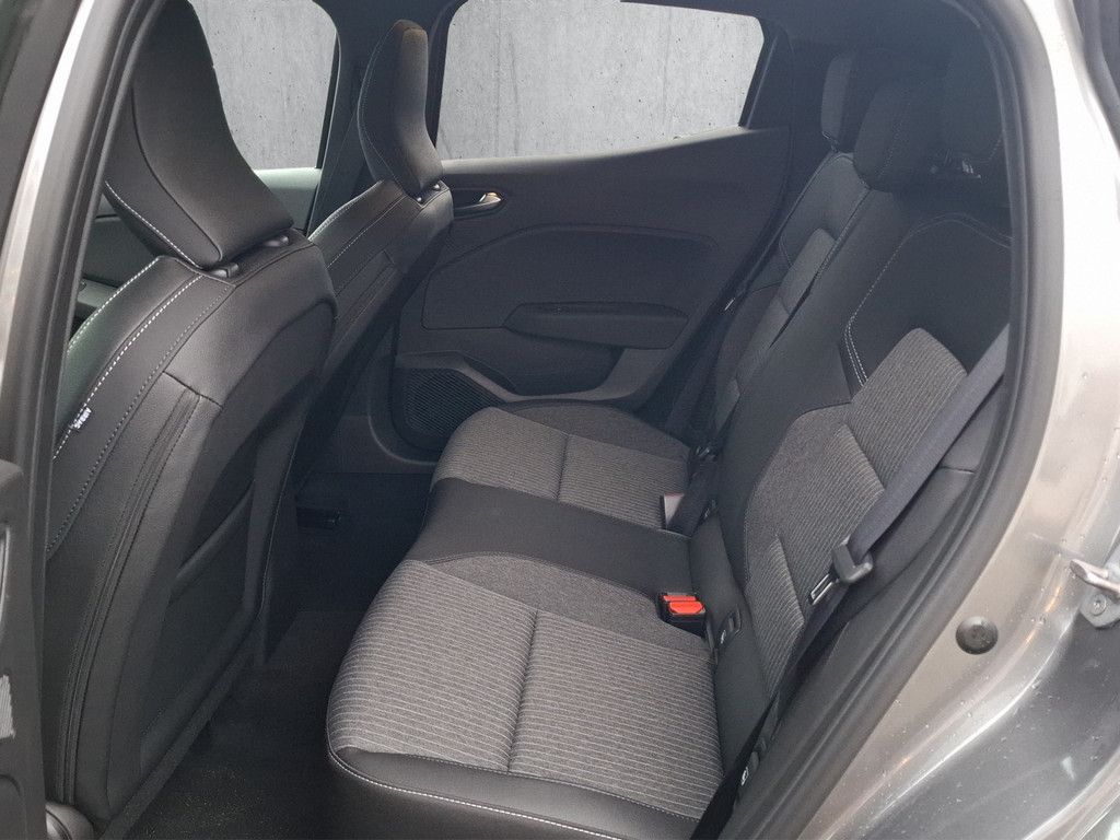 Mitsubishi Colt 2025