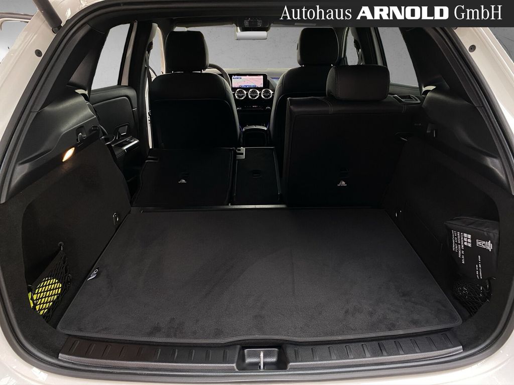 Mercedes-Benz GLA 180 2025