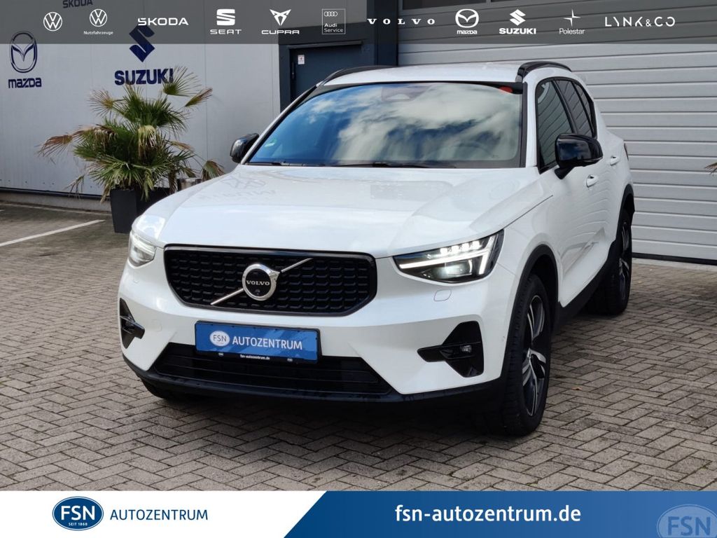Volvo XC40 2025