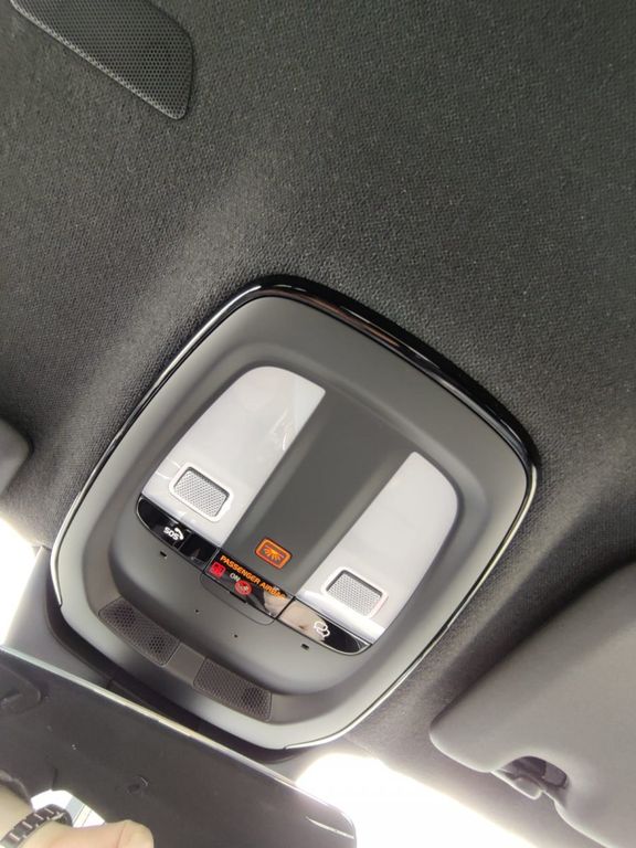 Volvo XC40 2025