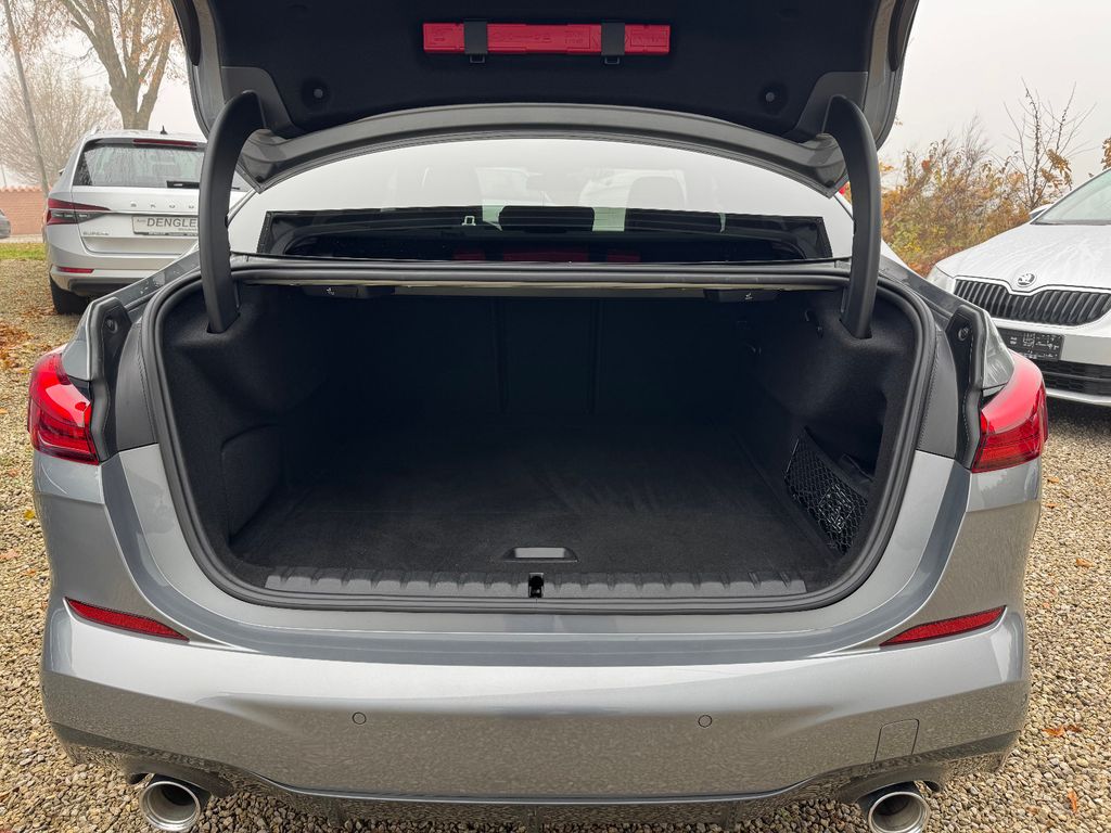 BMW 220 2023