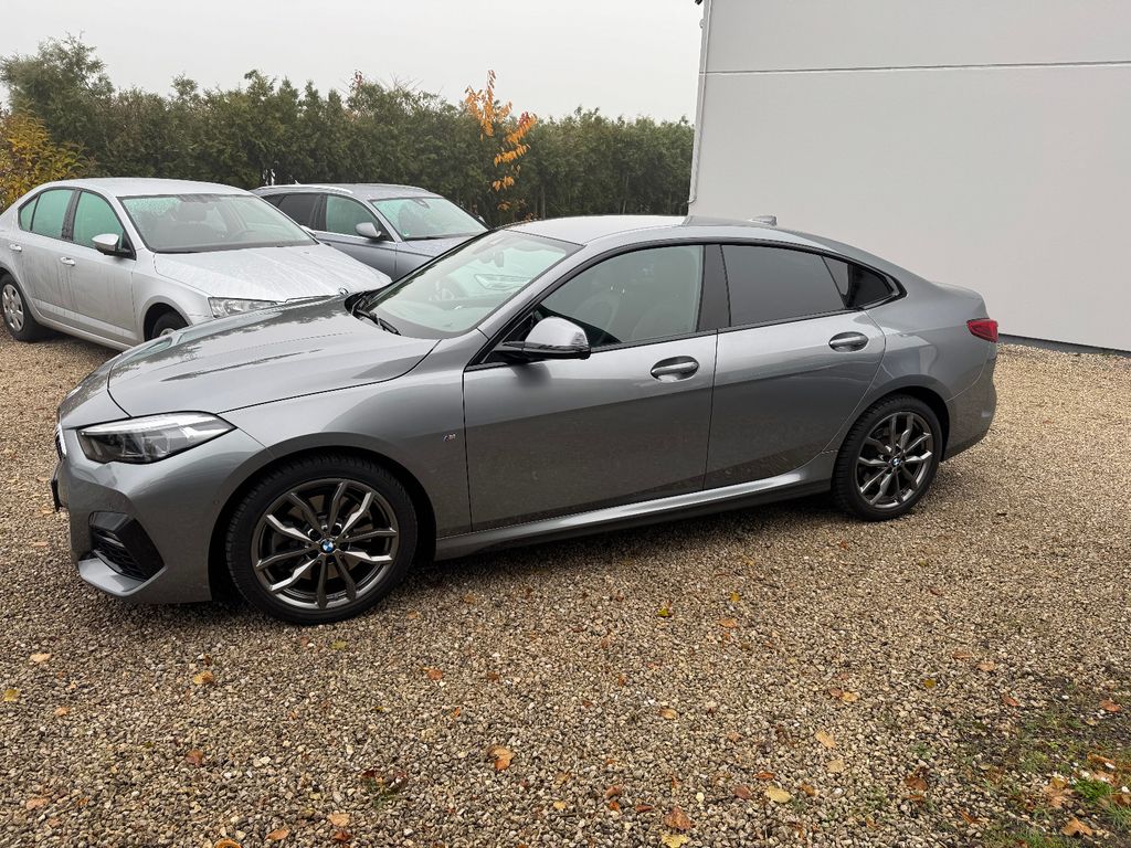BMW 220 2023
