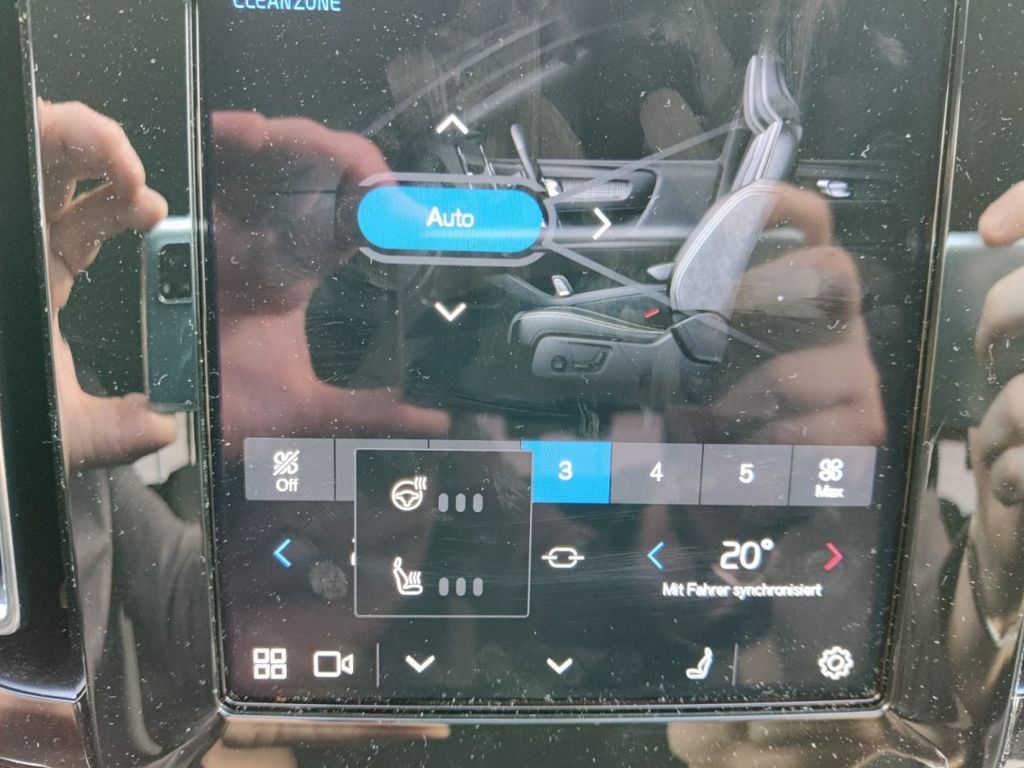 Volvo XC40 2025