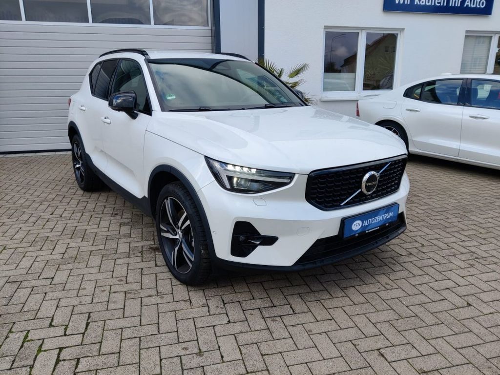 Volvo XC40 2025