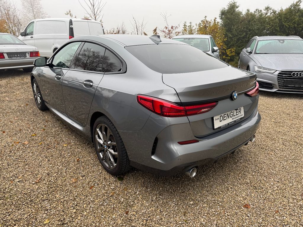 BMW 220 2023