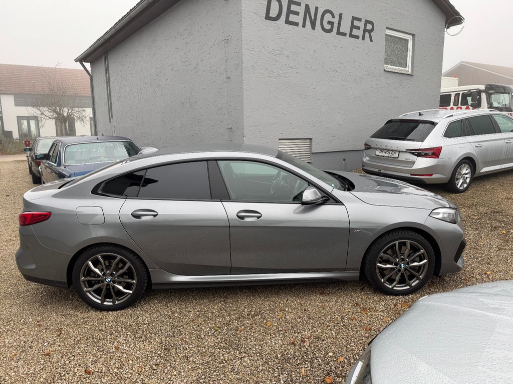 BMW 220 2023