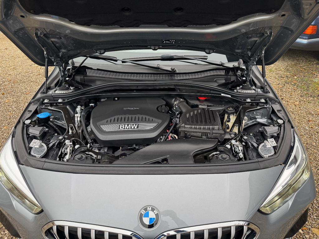 BMW 220 2023