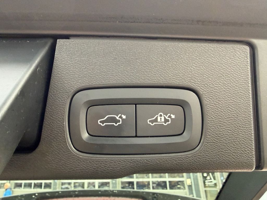 Volvo XC60 2022