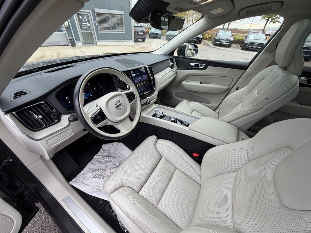 Volvo XC60 2022