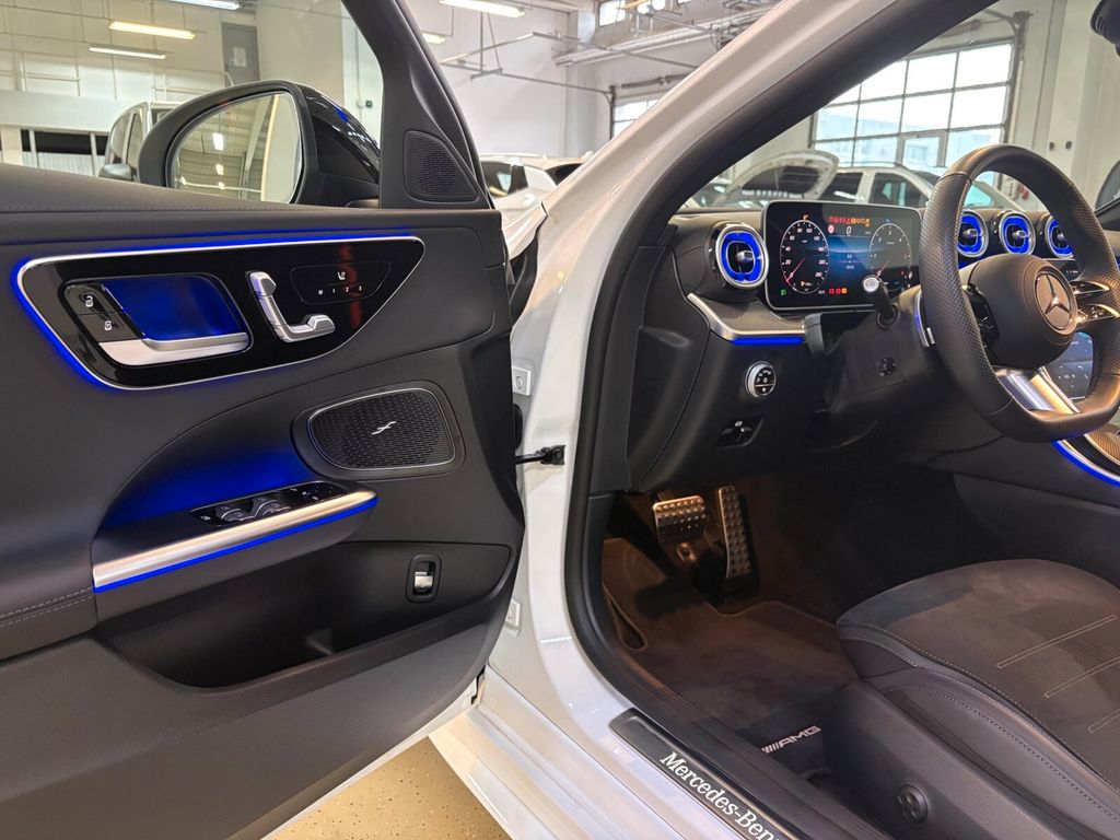 Mercedes-Benz C 200 2025