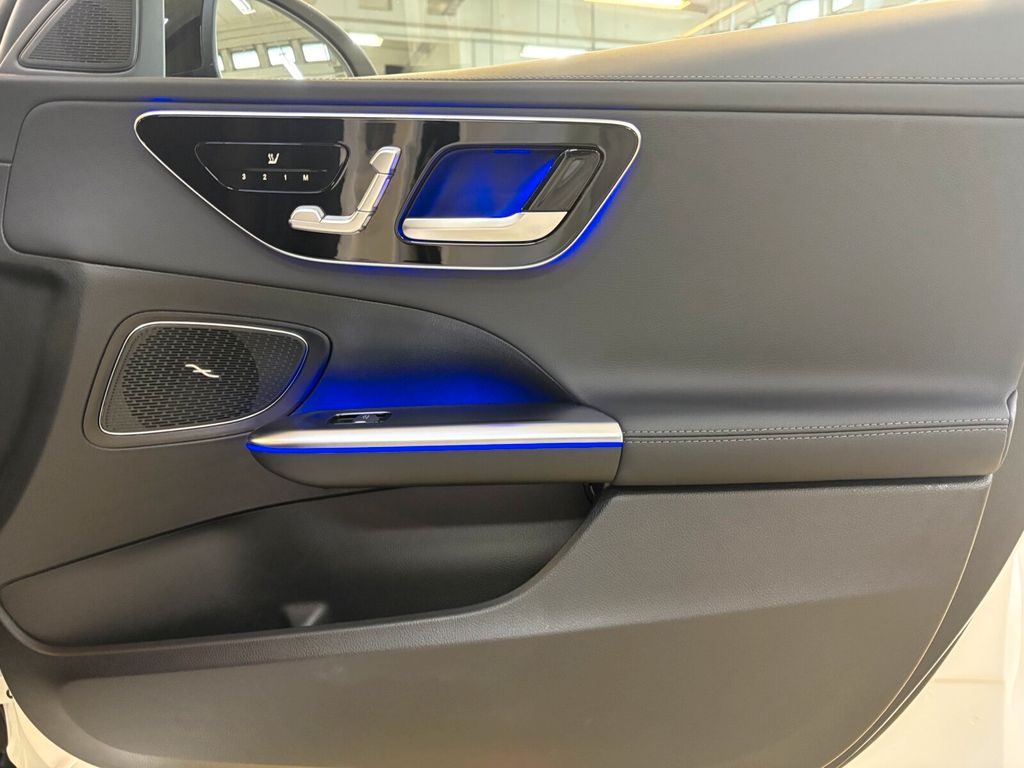 Mercedes-Benz C 200 2025