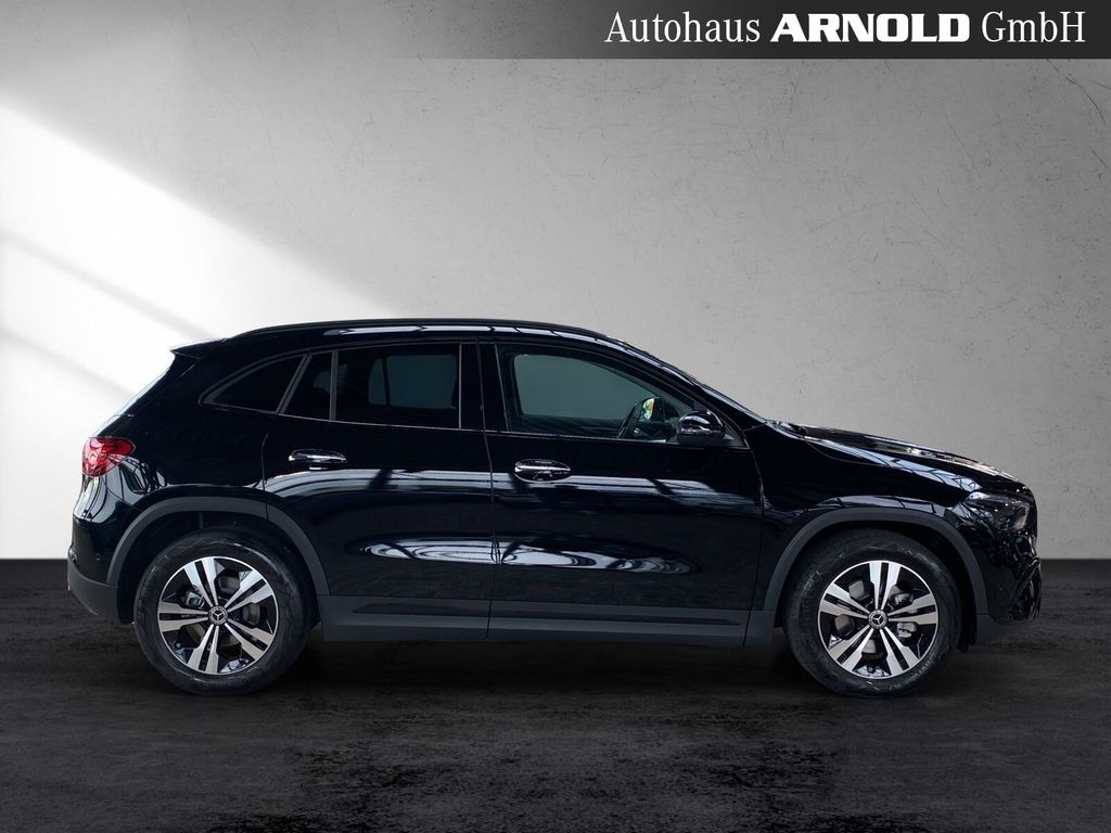 Mercedes-Benz GLA 200 2025