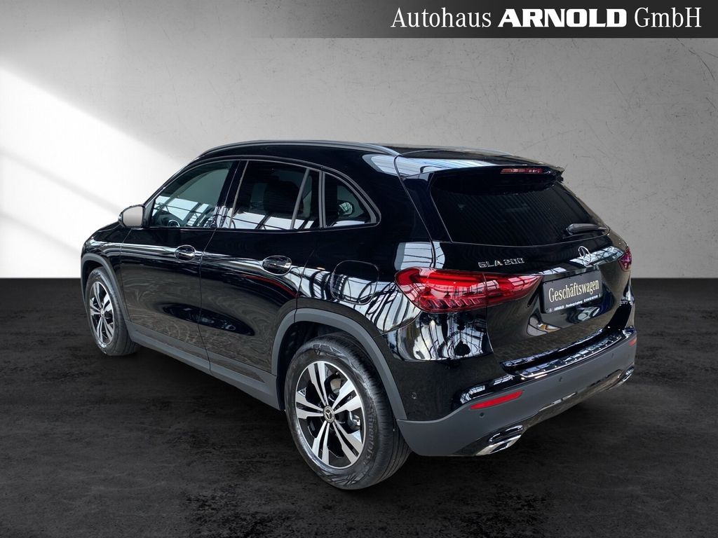 Mercedes-Benz GLA 200 2025
