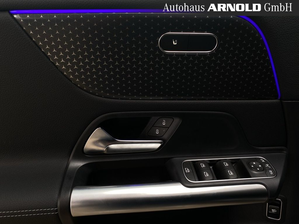 Mercedes-Benz GLA 200 2025