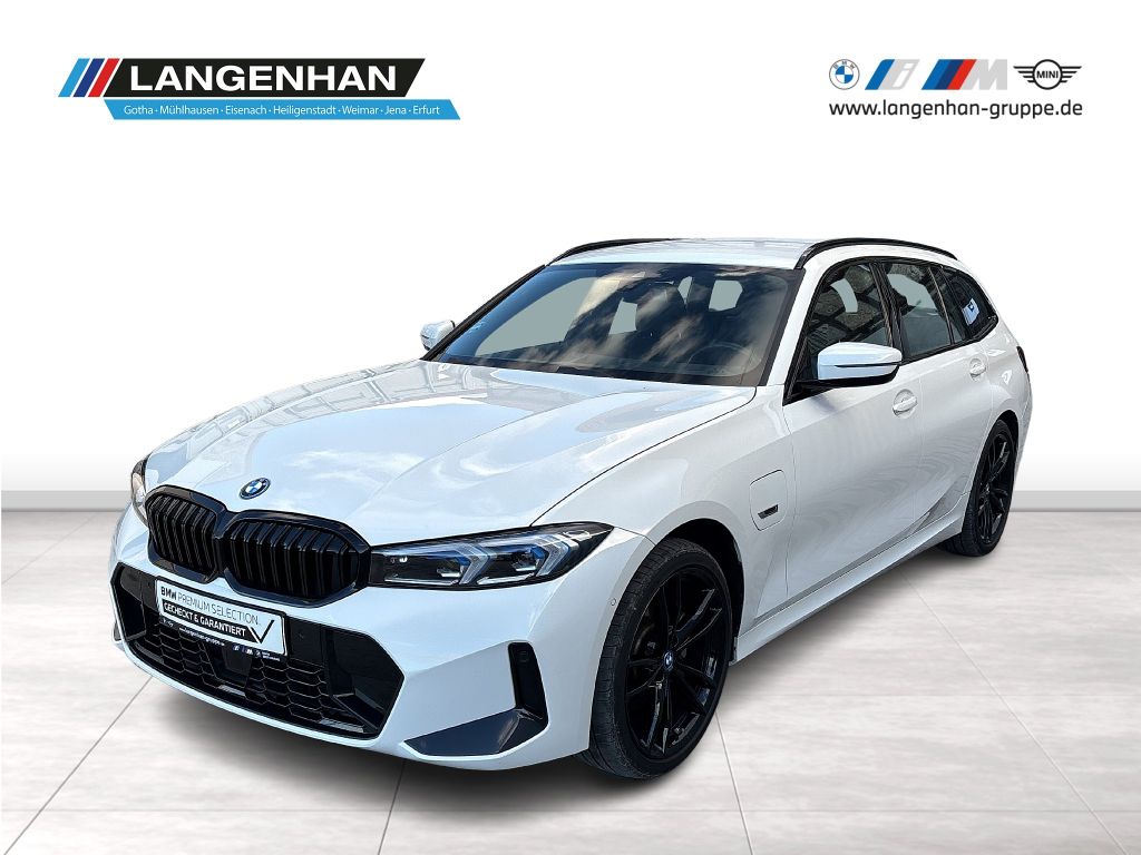 BMW 330 2022