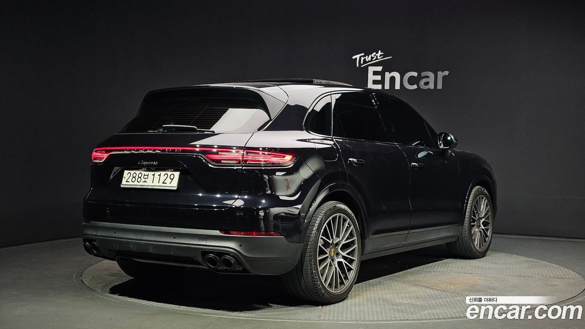 Porsche Cayenne 2021