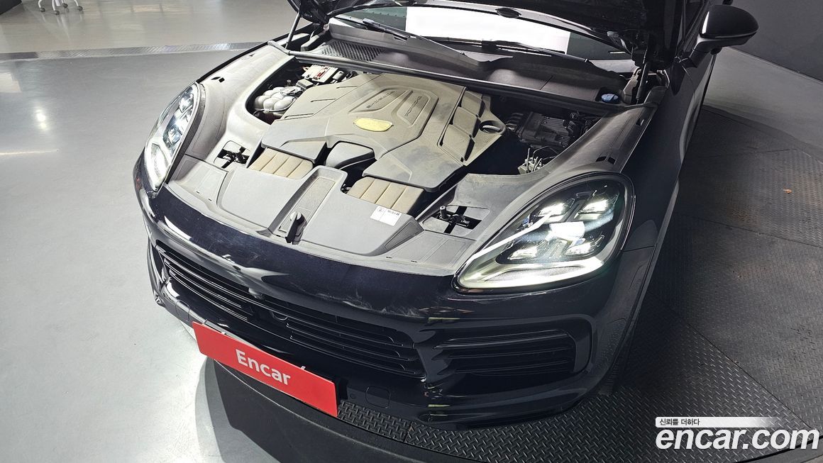 Porsche Cayenne 2021