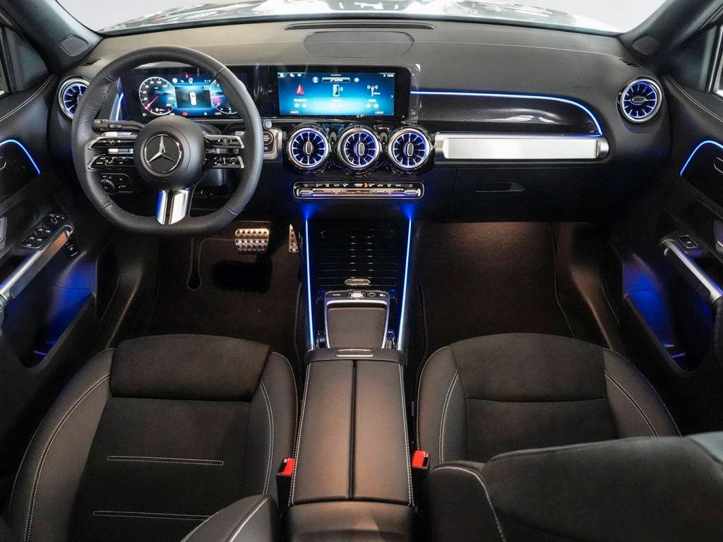 Mercedes-Benz GLB 200 2025