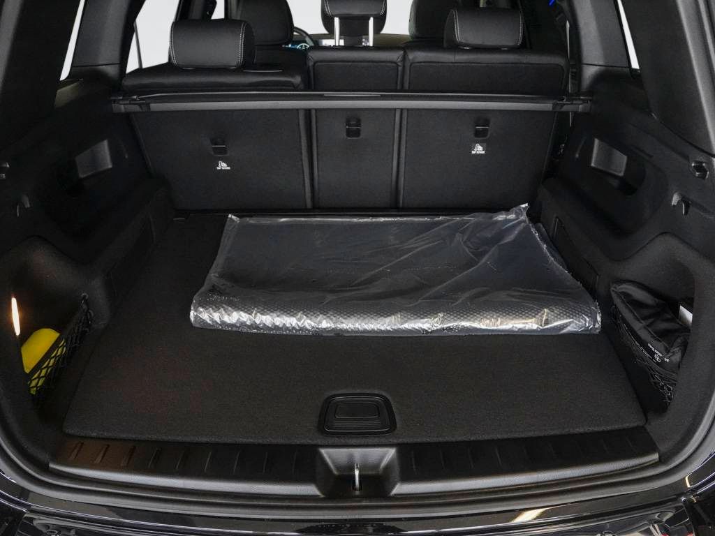 Mercedes-Benz GLB 200 2025