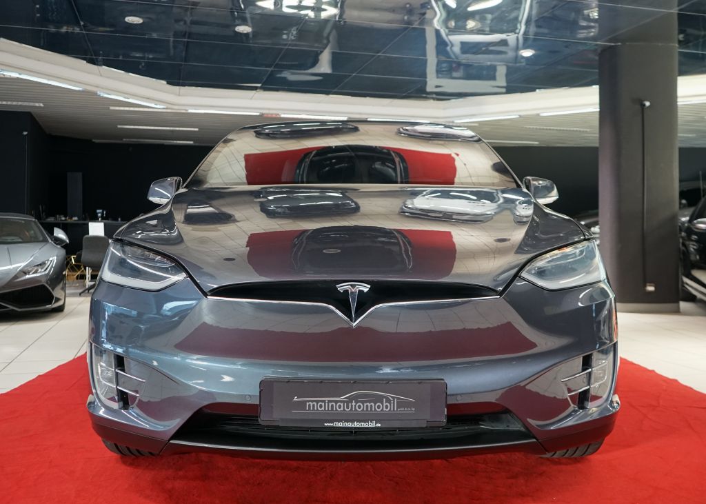 Tesla Model X 2017