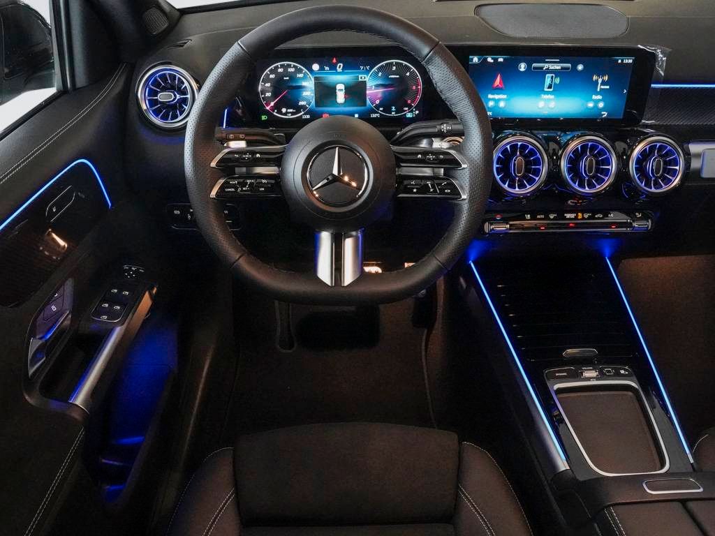 Mercedes-Benz GLB 200 2025