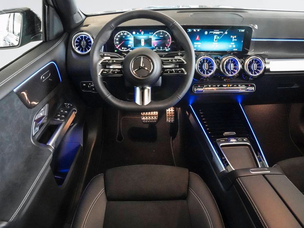 Mercedes-Benz GLB 200 2025
