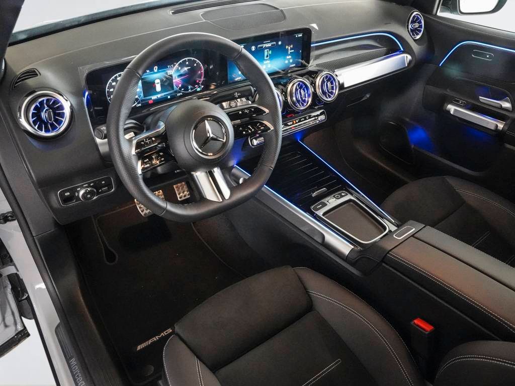 Mercedes-Benz GLB 200 2025