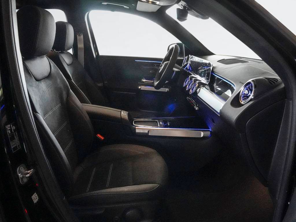 Mercedes-Benz GLB 200 2025