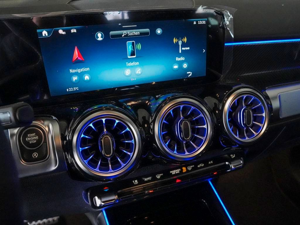 Mercedes-Benz GLB 200 2025