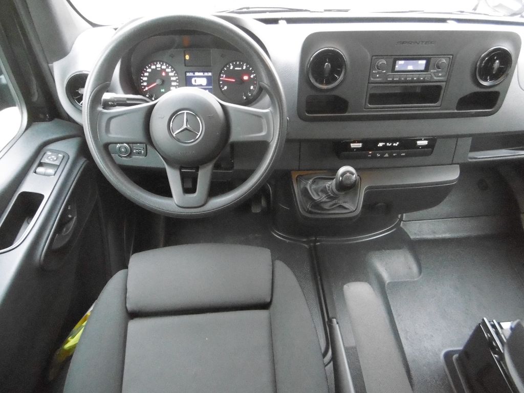 Mercedes-Benz Sprinter 2024