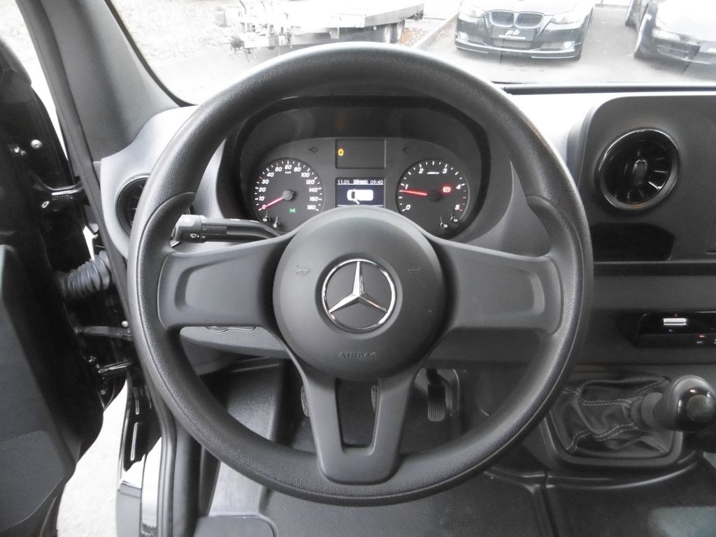 Mercedes-Benz Sprinter 2024
