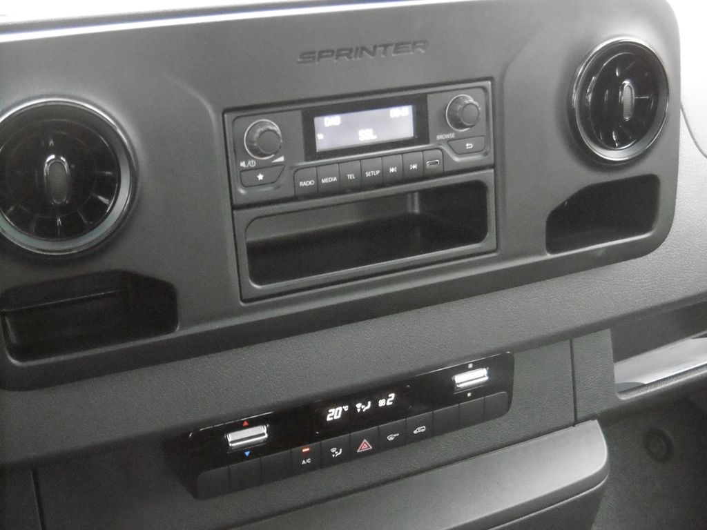 Mercedes-Benz Sprinter 2024