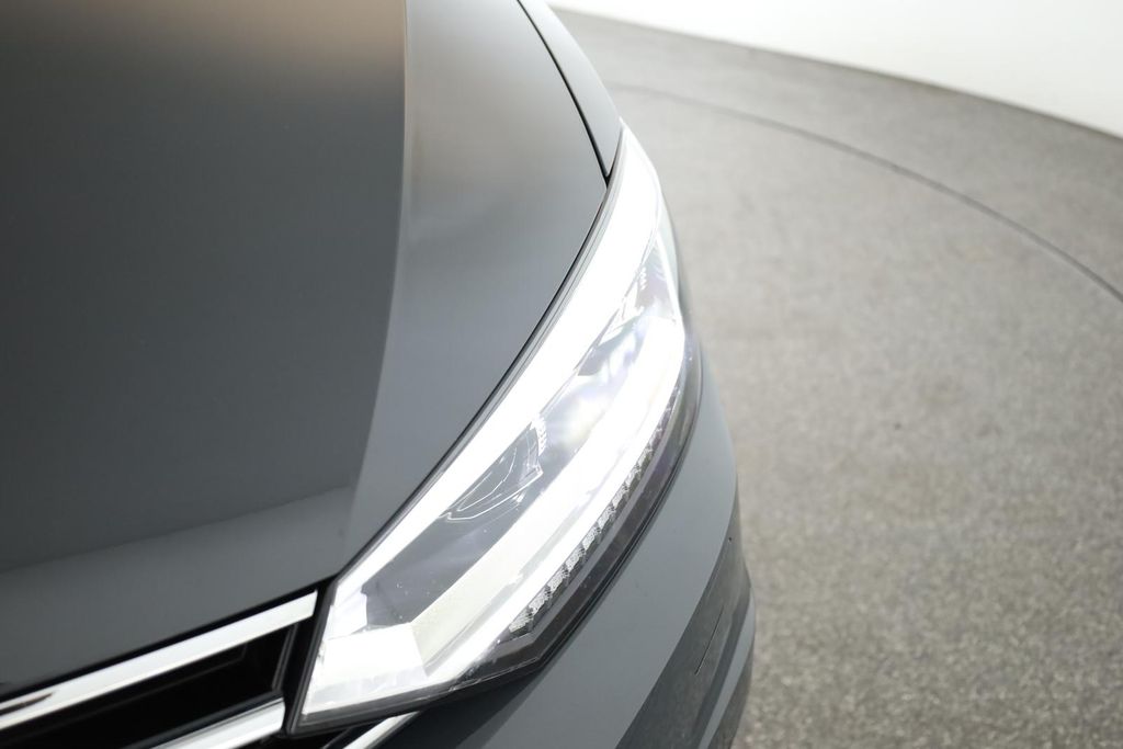 Volkswagen Touran 2025