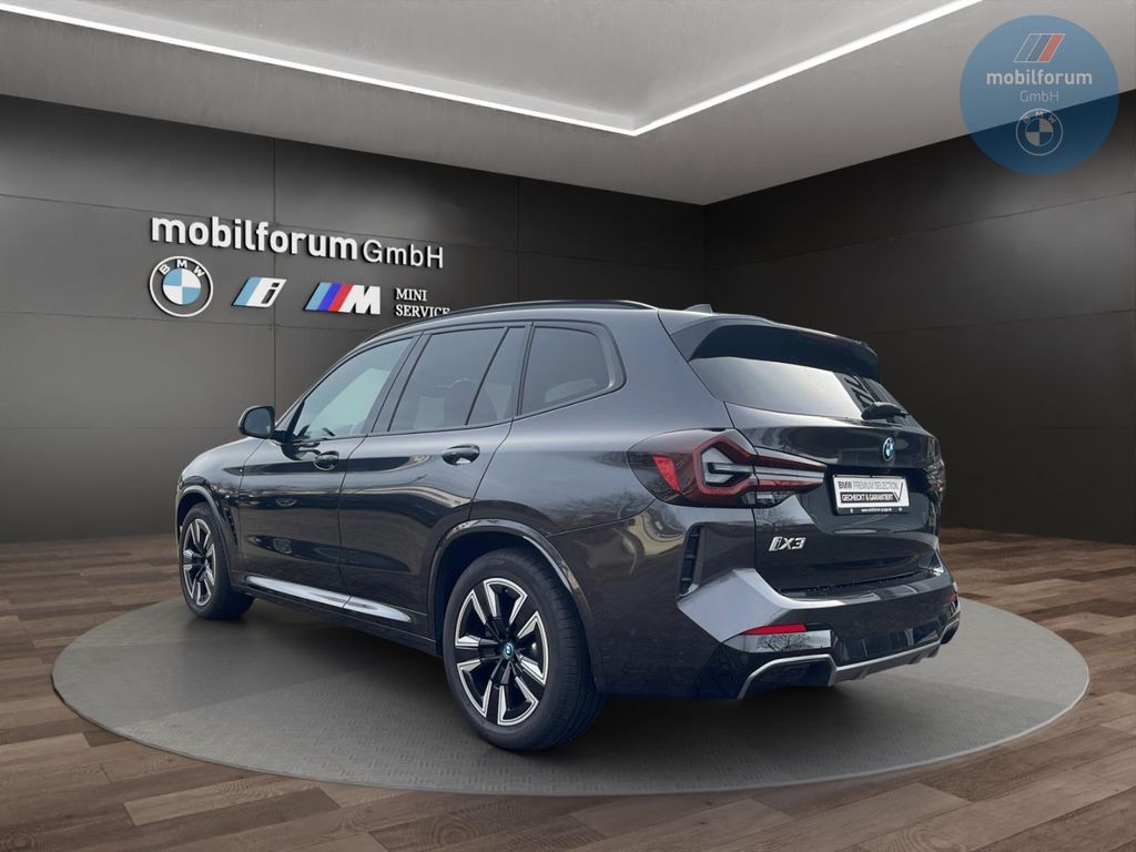 BMW iX3 2024