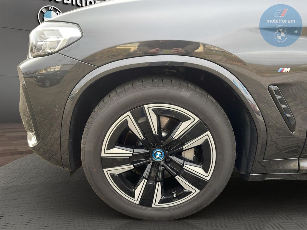 BMW iX3 2024