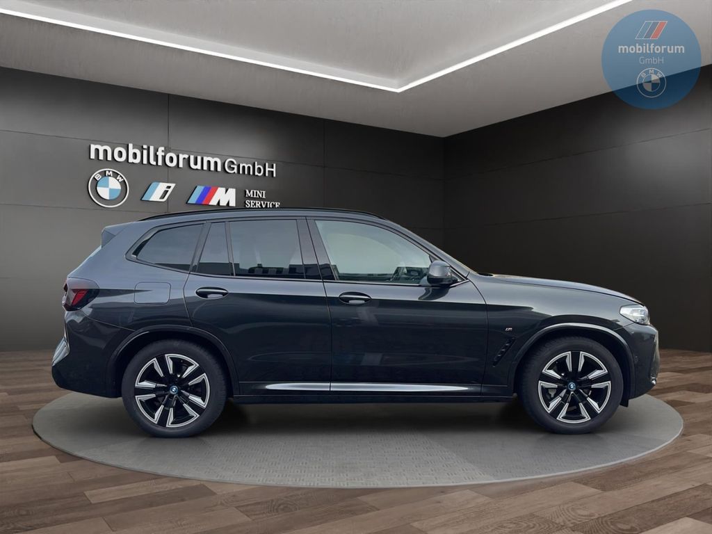 BMW iX3 2024