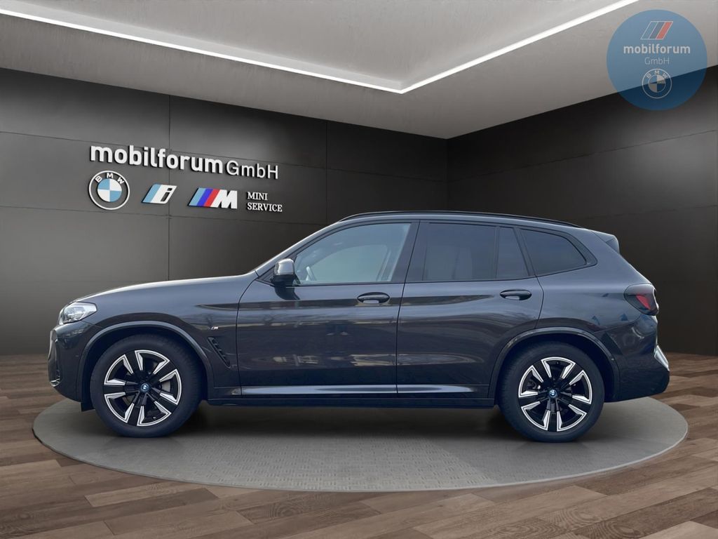 BMW iX3 2024