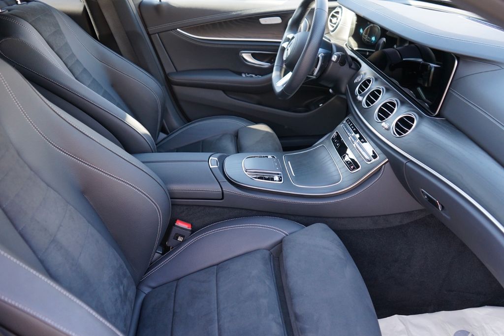 Mercedes-Benz E 300 2023