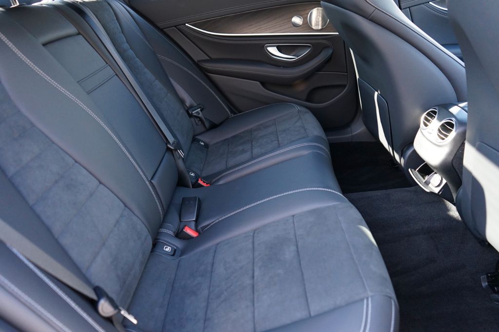 Mercedes-Benz E 300 2023