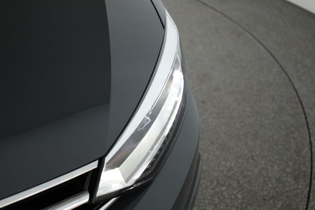 Volkswagen Touran 2025