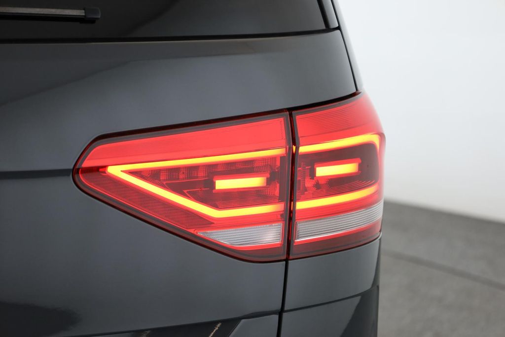 Volkswagen Touran 2025